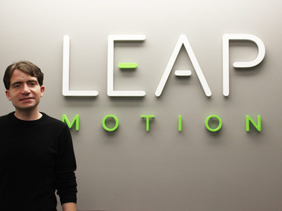 デジタルコンテンツを手で操作できる3Dモーションセンサーデバイス 「Leap Motion」