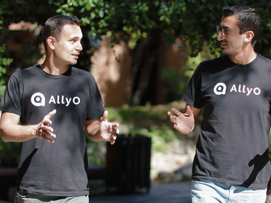 AIによるデジタルアシスタントサービスで人材雇用や従業員管理を円滑化するAllyO