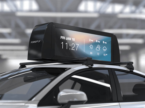 ライドシェアの車上ディスプレイに広告を表示するFirefly