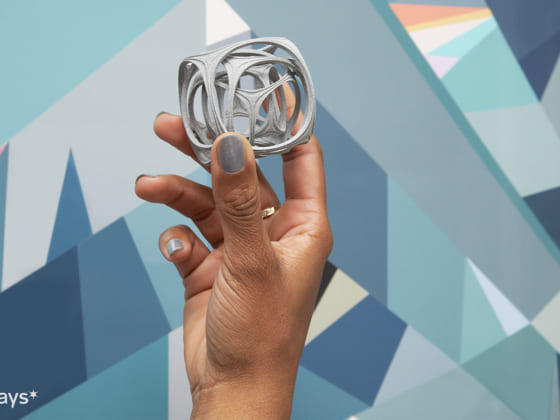 3Dプリント製品のデザイン・設計・生産・販売・販売管理・配送までを支援するShapeways